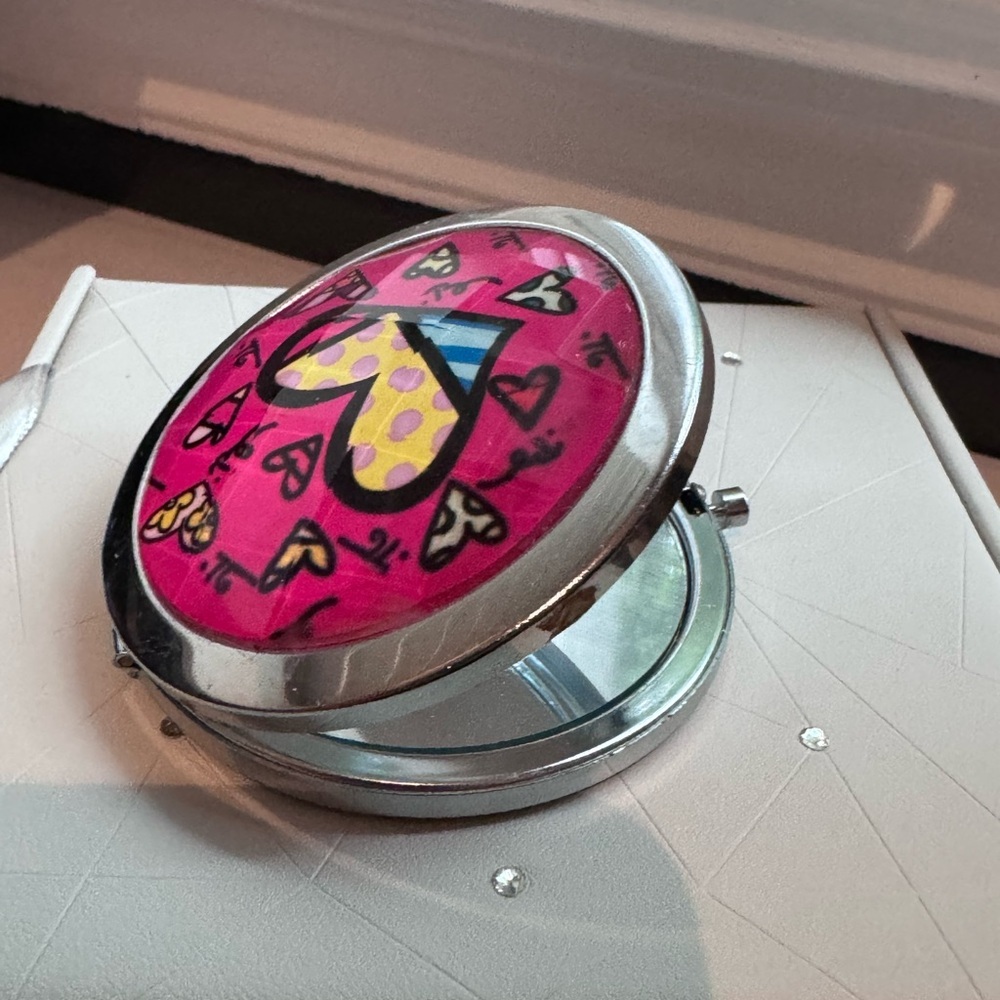 💖🎨 Vintage Romero Britto Heart Mirror Compact – Pop Art Luxury 🎨💖